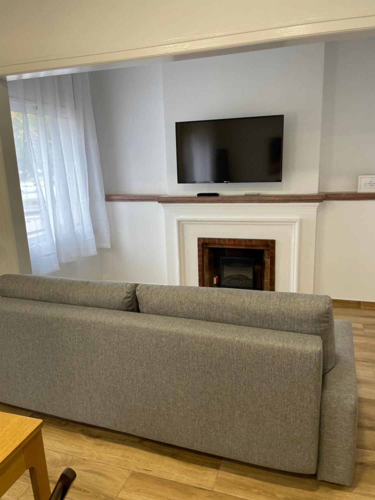 Apartamentos Tarradellas Sants Estacio Барселона Екстериор снимка