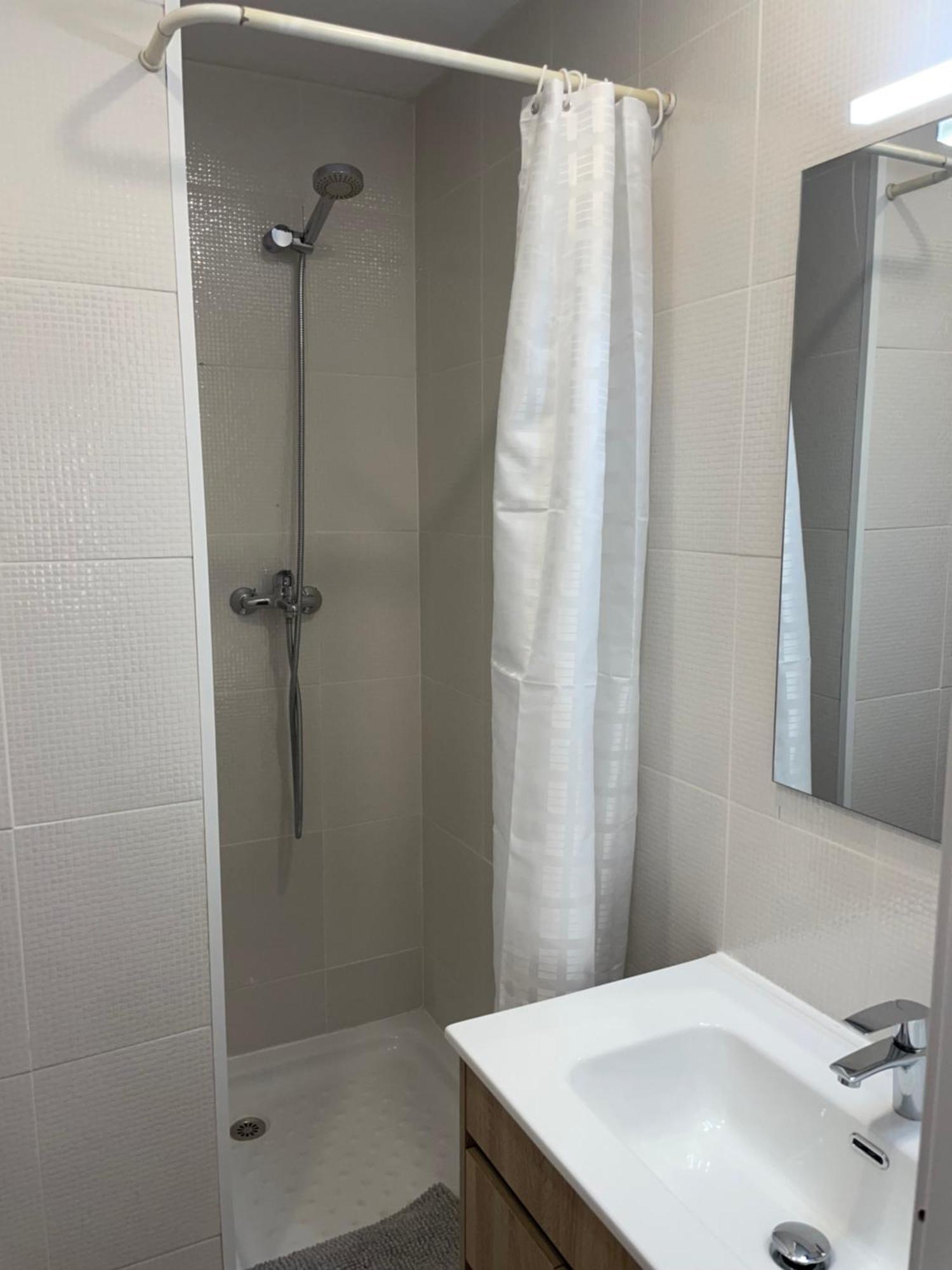 Apartamentos Tarradellas Sants Estacio Барселона Екстериор снимка