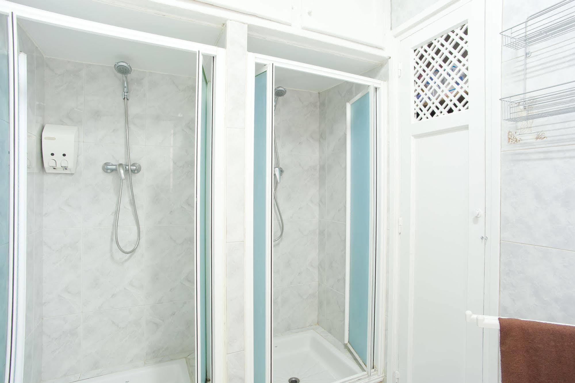 Apartamentos Tarradellas Sants Estacio Барселона Екстериор снимка