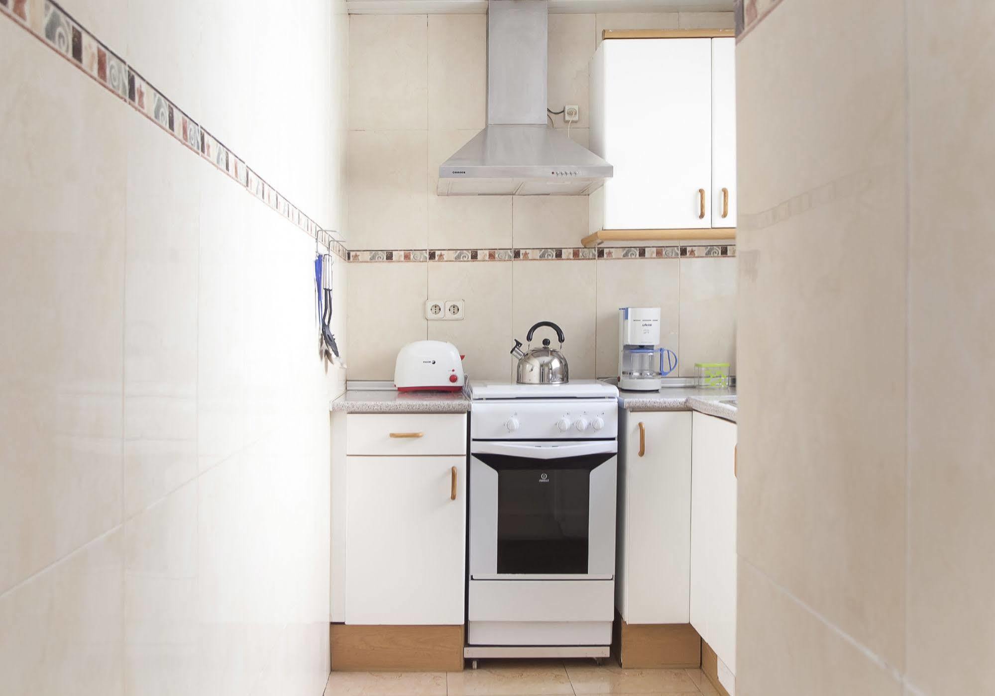 Apartamentos Tarradellas Sants Estacio Барселона Екстериор снимка