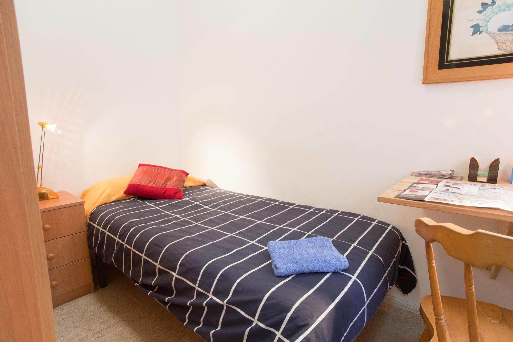 Apartamentos Tarradellas Sants Estacio Барселона Екстериор снимка