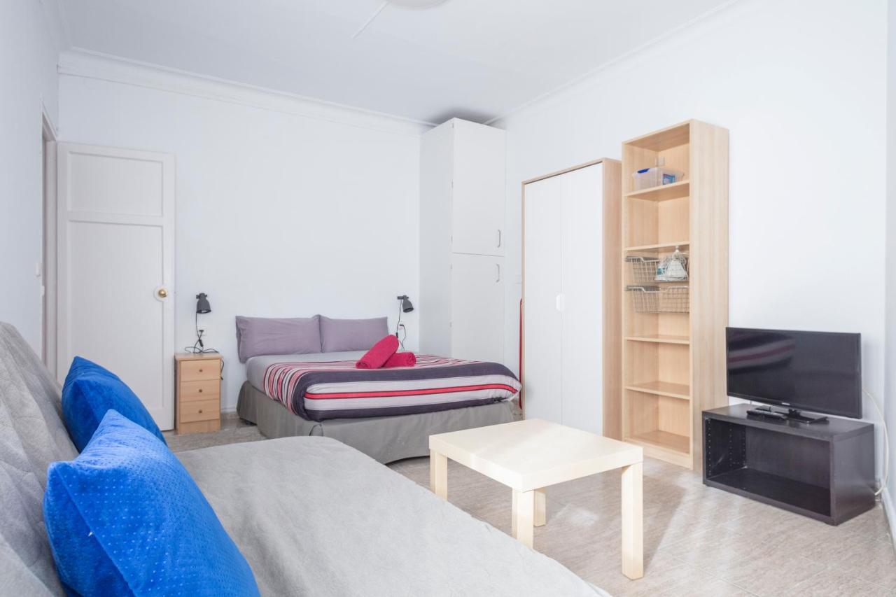 Apartamentos Tarradellas Sants Estacio Барселона Екстериор снимка