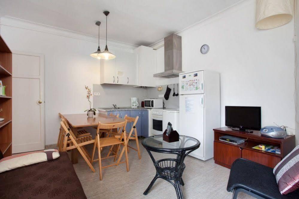 Apartamentos Tarradellas Sants Estacio Барселона Екстериор снимка